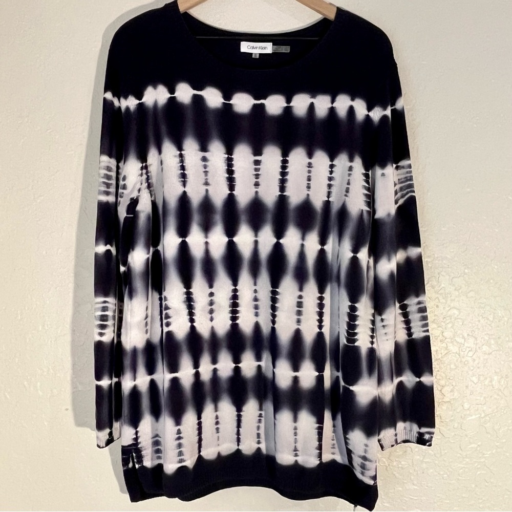 GU CALVIN KLEIN TIE-DYE LONG SLEEVE CREWNECK SWEATER; SIZE XL!